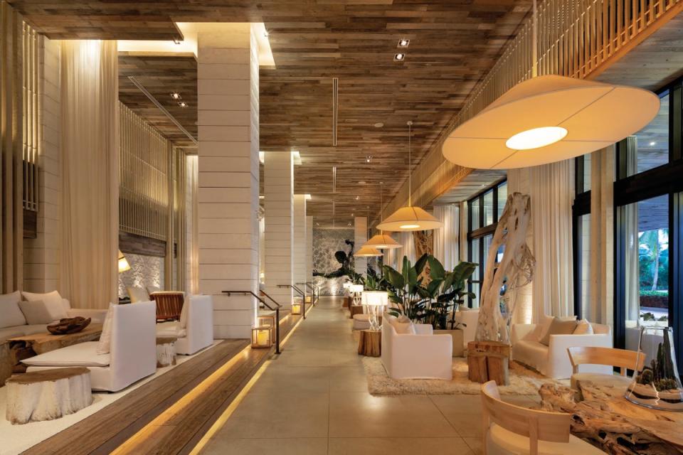 1 Hotel lobby, Miami (HOST photography)