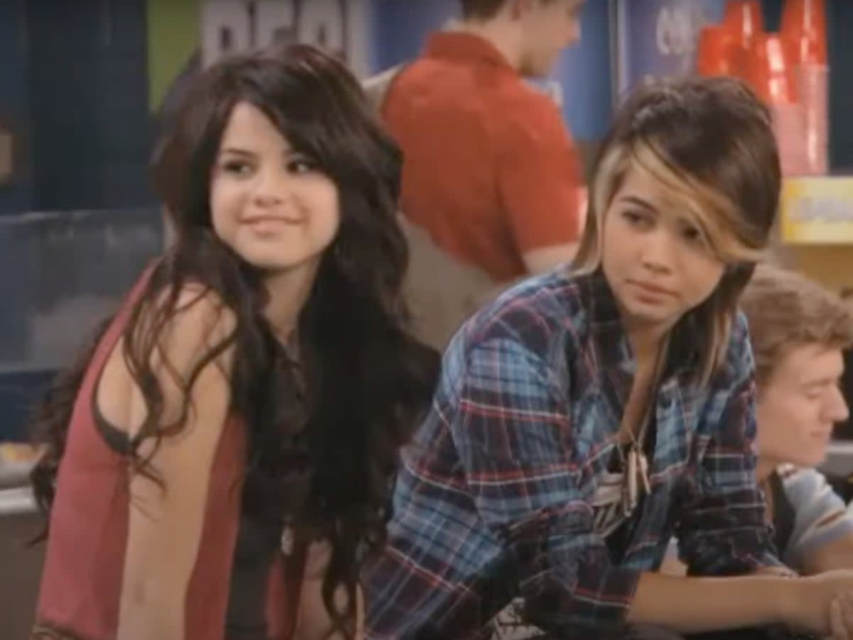 Selena Gomez and Hayley Kiyoko in the original ‘Wizards of Waverly Place’ (Disney)