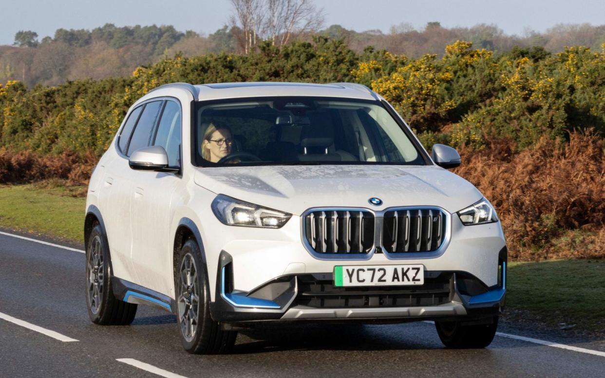 BMW iX1 xDrive30 xLine