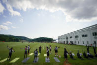 Members of Cleveland Browns workout at the team's NFL football training camp, Saturday, July 22, 2023, in White Sulphur Springs, W.Va. (AP Photo/Chris Carlson)