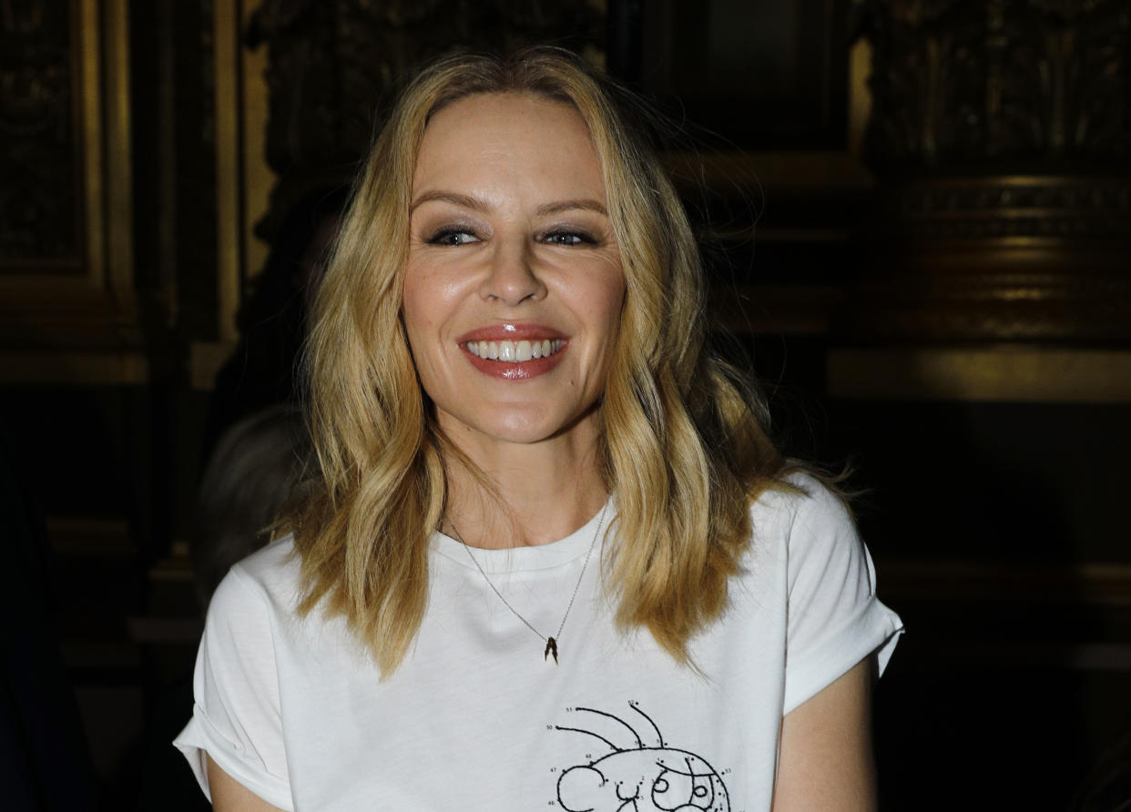 Kylie Minogue bekam Kritik für ihre neuen Kalenderbilder. (Bild: AP Photos)