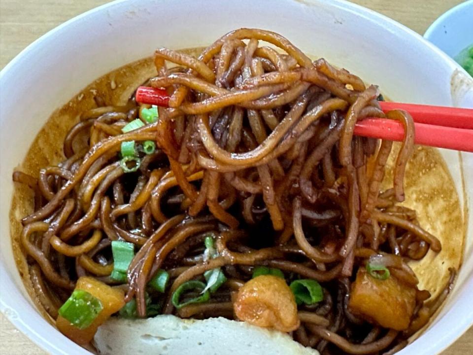 Kedai Makanan Loke Yew Road Fish Ball Noodle - Fishball noodle