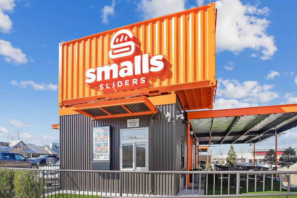 Small Sliders, a Baton Rouge, La.-based hyperlocal chesseburger drive thru, will open a location in Hattiesburg, Miss.