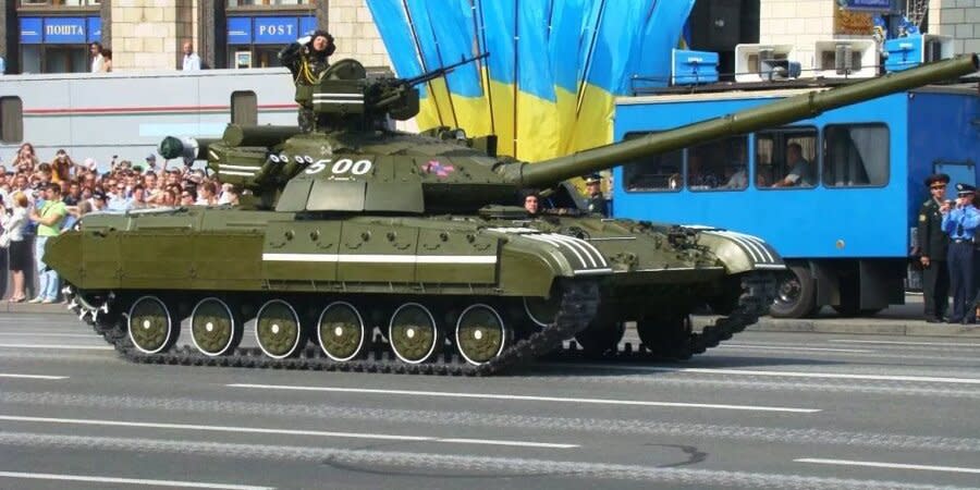 Ukrainian T-64 tank during the Independence Day parade in Kyiv, August 24, 2008