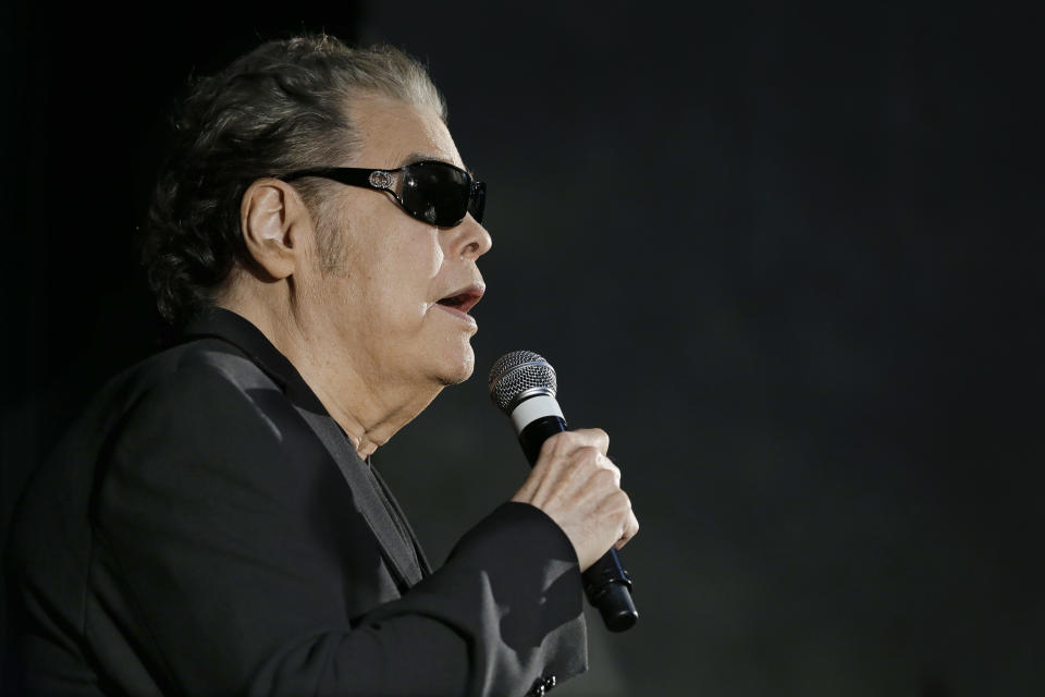 Ronnie Milsap speaks after he was introduced as one of three new inductees into the Country Music Hall of Fame Tuesday, April 22, 2014, in Nashville, Tenn. Milsap was elected along with Mac Wiseman and the late Hank Cochran. (AP Photo/Mark Humphrey)
