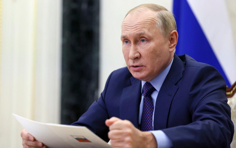 Putin Russia budget surplus West sanctions energy gas  - Gavriil Grigorov, Sputnik
