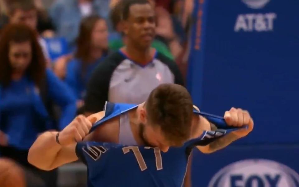 Luka Doncic pulled a Hulk and ripped open his jersey after missing a 3-pointer in the Mavericks-Clippers game. (Screen shot)