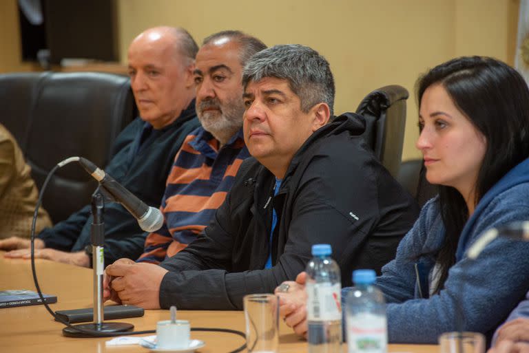 Pablo Moyano y Héctor Daer, entre Alejandro Amor y Laura Lorenzo