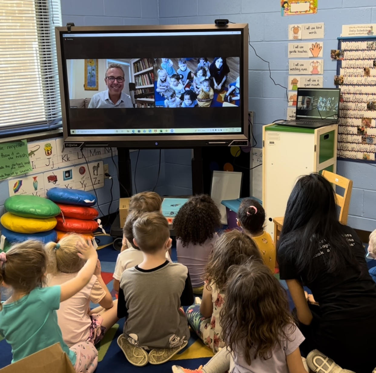 Children meet author 