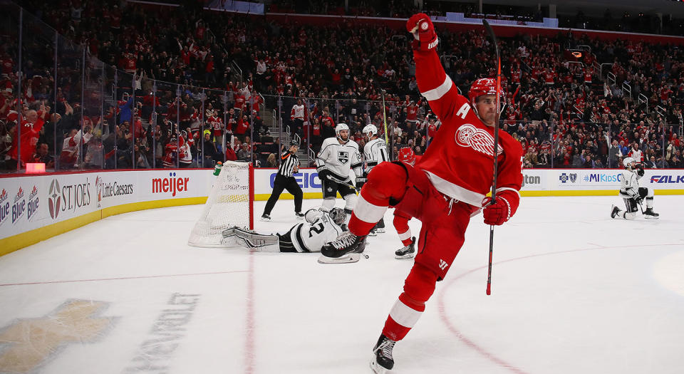 The Red Wings have been playing some good hockey lately, but they’re still a bad hockey team. (Photo by Gregory Shamus/Getty Images)