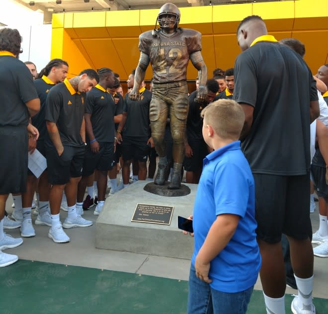 ASU sets up potentially iconic new tradition with Pat Tillman statue.