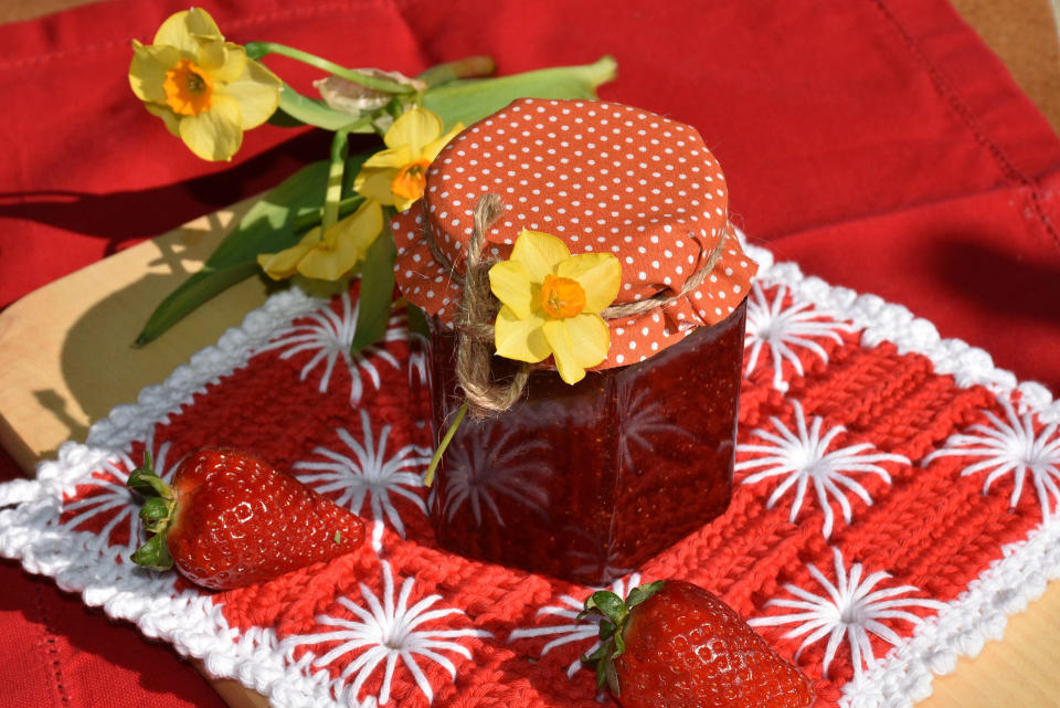 <p>Estos alimentos también están permitidos, pero como se consideran líquidos, el recipiente no puede superar los 100 ml y tiene que viajar en una bolsa de plástico transparente. (Foto: <a rel="nofollow noopener" href="https://pixabay.com/" target="_blank" data-ylk="slk:Pixabay;elm:context_link;itc:0;sec:content-canvas" class="link ">Pixabay</a>). </p>