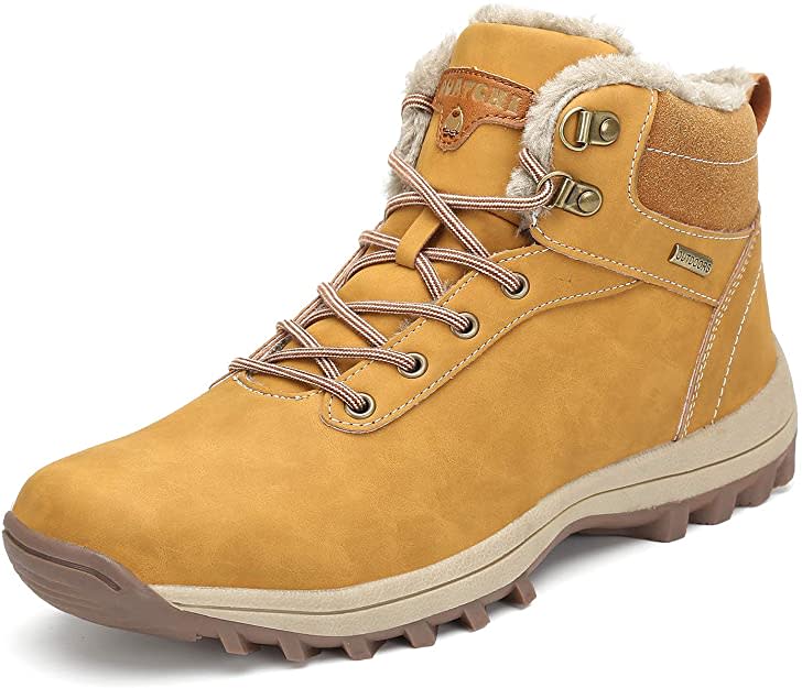 The interior of the Mishansha Men’s and Women’s Winter Ankle Snow Hiking Boots are covered with thick warm faux fur to keep you warm in cooler temperature. (Image via Amazon)