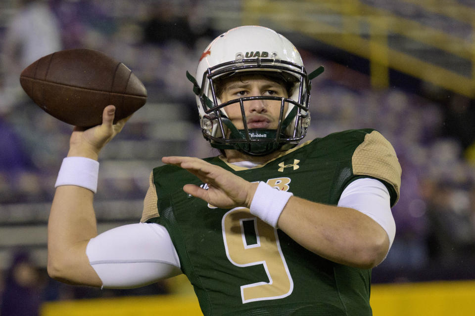 UAB quarterback Dylan Hopkins warms up for the team's NCAA college football game against LSU in Baton Rouge, La., Saturday, Nov. 19, 2022. (AP Photo/Matthew Hinton)