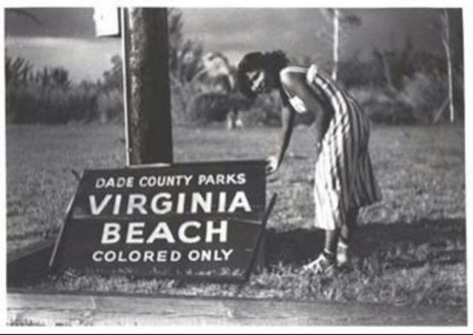 Durante la época de segregación en Miami, en los años 40 y 50, Virginia Key era la única playa a la que podían ir los afroamericanos en el Condado Miami-Dade.