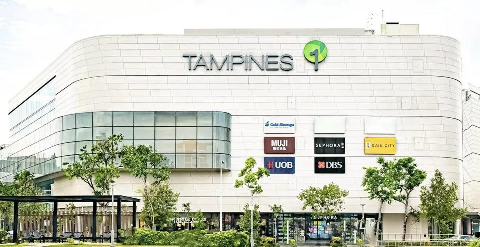 Tampines 1 - Storefront