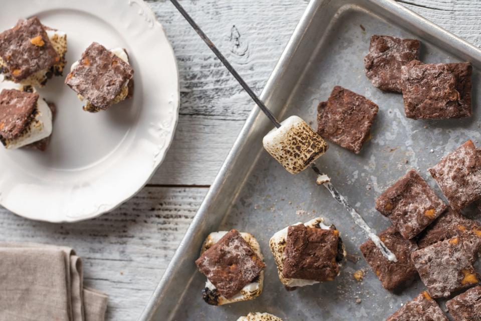 Chocolate Peanut Butter-Covered Cheez-It S'mores