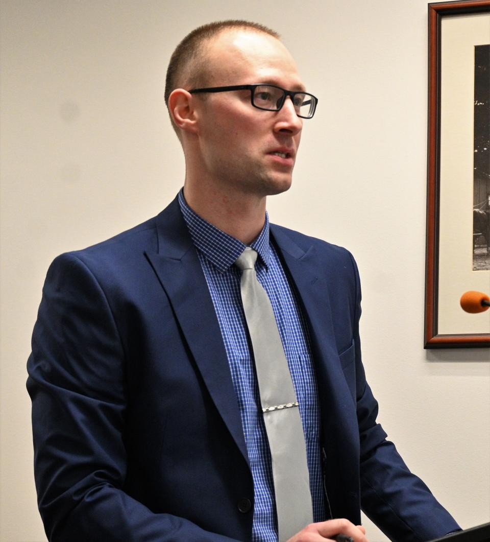 Stempien explained use of his service dog to county commission.