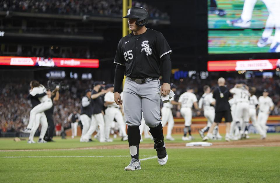 Chicago White Sox lose 121st game of the season, set modern-era MLB record for losses