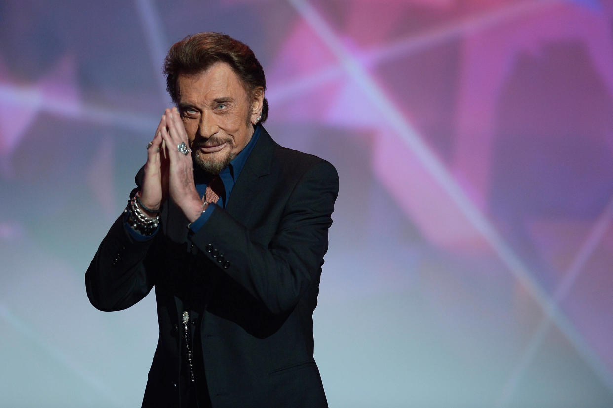 Ce jeudi 16 novembre la chanson  « Un cri » de Johnny Hallyday sera disponible sur toutes les plateformes.