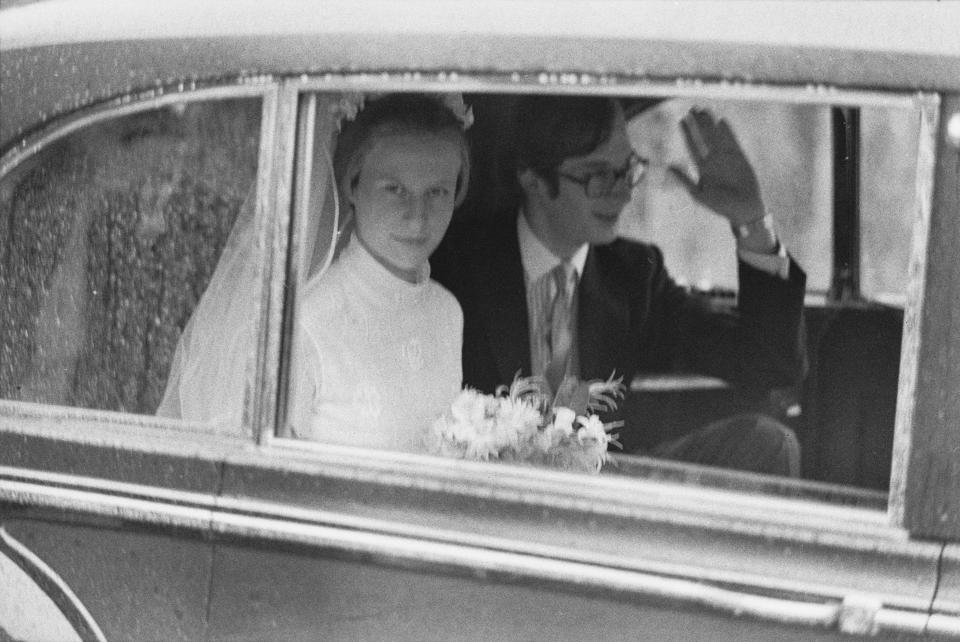 Birgitte, Duchess of Gloucester and Prince Richard, Duke of Gloucester in the wedding car following their wedding ceremony in St Andrew's Church at Barnwell, Northamptonshire, England, 8th July 1972. (Photo by Daily Express/Hulton Archive/Getty Images)