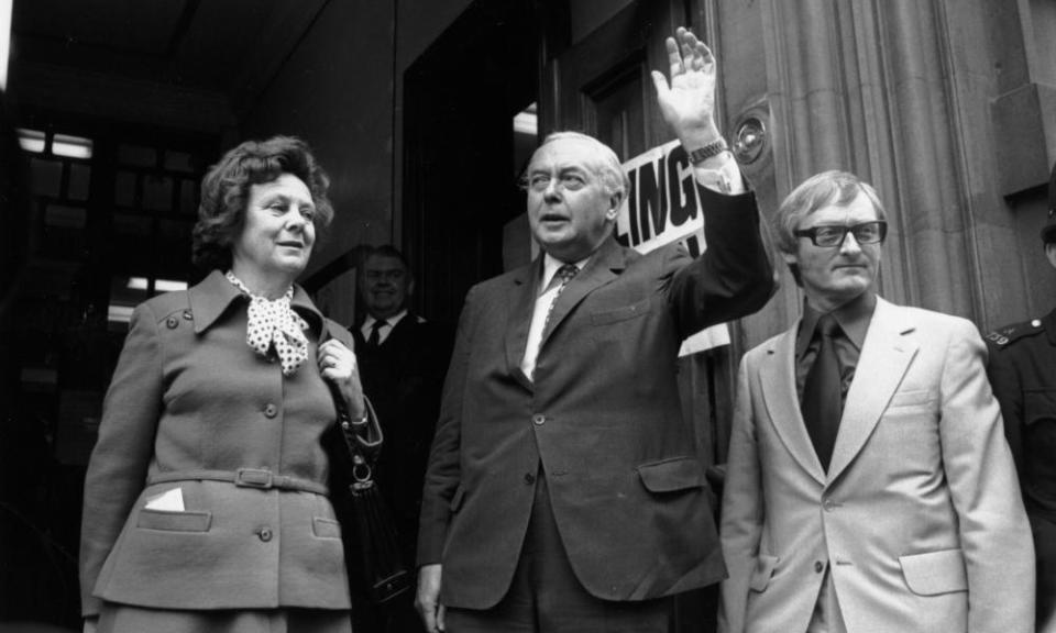 Referendum 5th June 1975: British Prime Minister Harold Wilson, accompanied by his wife, Mary to the Polling station in Great Smith Street, where they cast their vote for the Referendum on the Common Market.