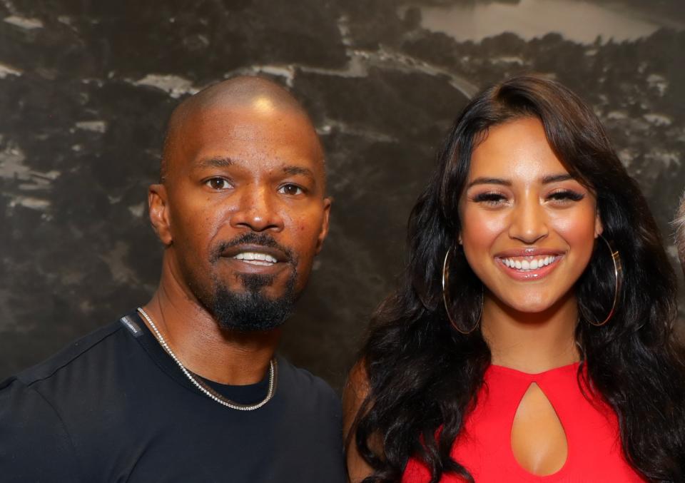 Antes de la confirmación de la noticia, Jamie Foxx fue visto saliendo de un club nocturno de Los Ángeles junto a la cantante Sela Vave (en la imagen), por lo que el actor podría haber rehecho ya su vida tras su misterioso y extraño noviazgo con Katie Holmes. (Foto: Tiffany Rose / Getty Images).