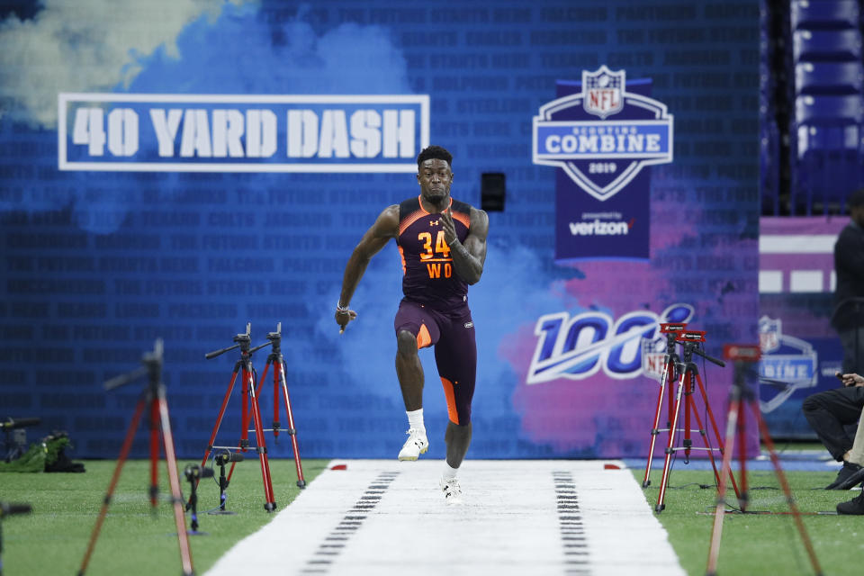 INDIANAPOLIS, IN - MARCH 02: Wide receiver D.K. Metcalf of Ole Miss runs the 40-yard dash during day three of the NFL Combine at Lucas Oil Stadium on March 2, 2019 in Indianapolis, Indiana. (Photo by Joe Robbins/Getty Images)