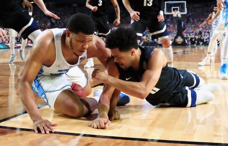 Kennedy Meeks' hand was out of bounds during a controversial late jump-ball call Monday. (Getty)