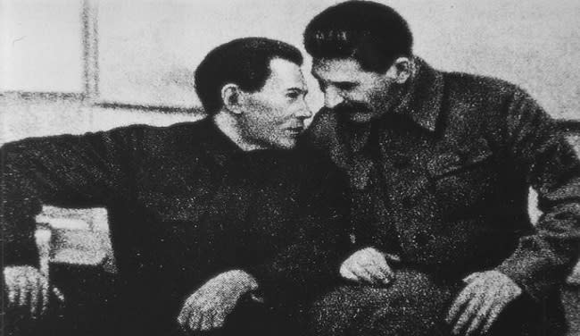 Nikolái Yezhov se convirtió en la mano derecha de Iósif Stalin, pero acabo cayendo en desgracia (imagen vía Wikimedia commons)