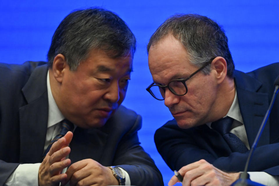 Peter Ben Embarek talks with Liang Wannian (left) during a press conference at the end of the WHO-led mission in China. Source: Getty