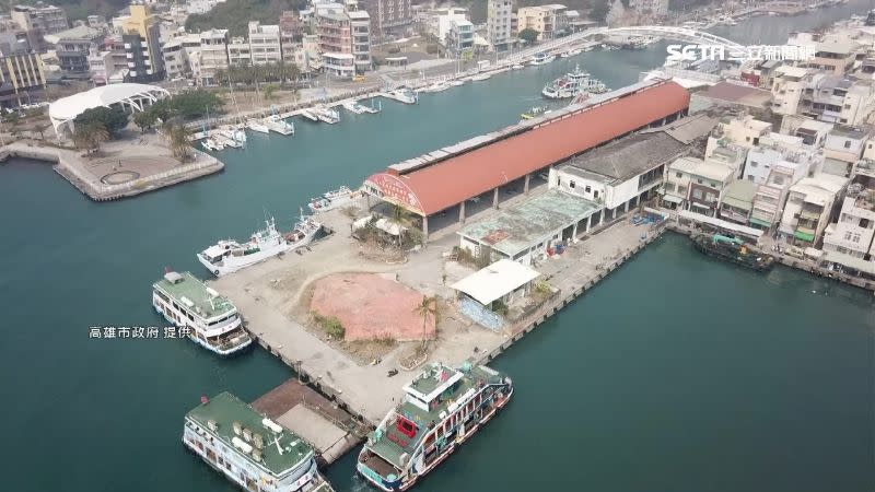鼓山舊魚市場位於一號船渠旁，位置絕佳。（圖／高雄市政府提供）