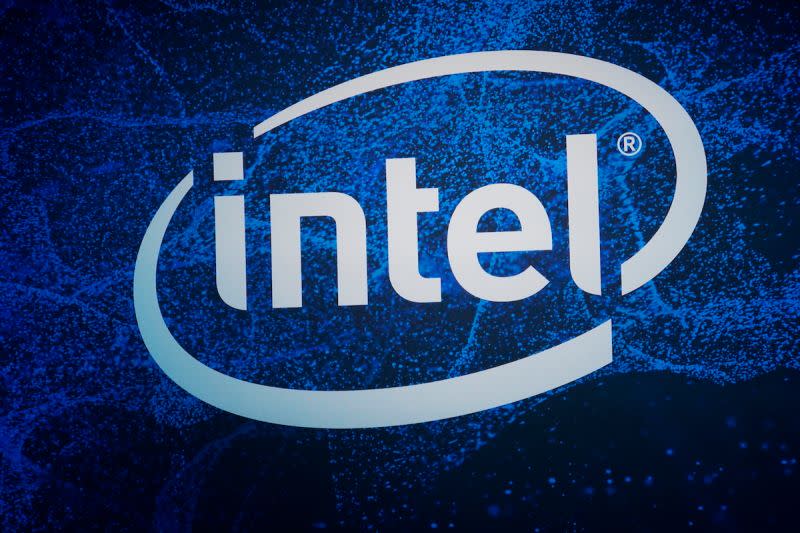 ▲英特爾近日宣布微軟將採用Intel 18A製程打造新晶片，並喊話2030年成為全球第二大晶圓代工廠，挑戰台積電地位。（圖／美聯社／達志影像）