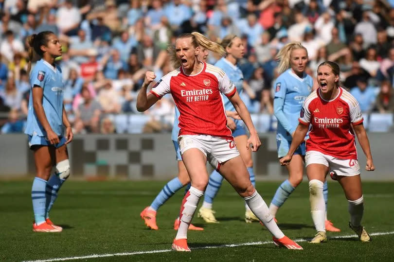 Arsenal beat City 2-1 in the WSL