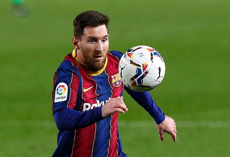 Lionel Messi durante el partido del FC Barcelona frente al SD Huesca, en el estadio Camp Nou, en Barcelona, España