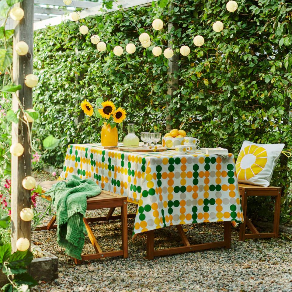 IKEA outdoor : la nappe à pois