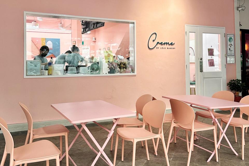 creme by lele bakery - cafe front