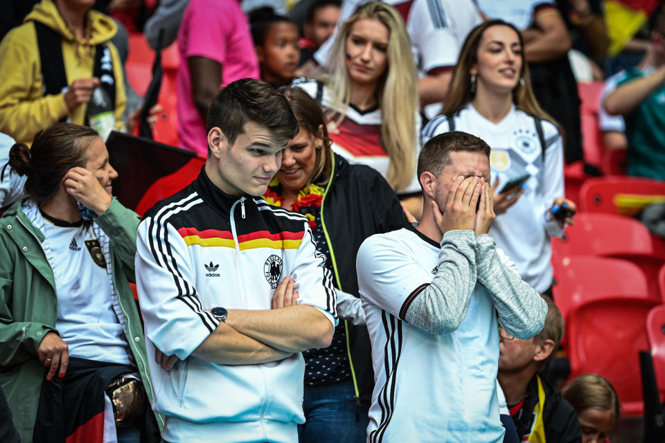 Die Enttäuschung der deutschen Fans im Wembley-Stadion war nach dem 0:2 ihres Teams gegen die Hausherren deutlich zu sehen. (Bild: Marvin Ibo Guengoer/Getty Images)