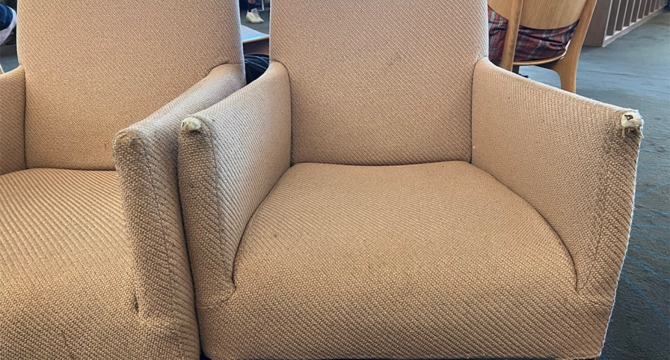 Seats that were in Qantas' business lounge at Sydney Airport. 