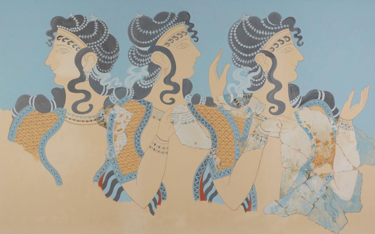 The restoration of the Ladies in Blue fresco from Knossos by Émile Gilliéron - Ellie Atkins/ Ashmolean Museum, University of Oxford