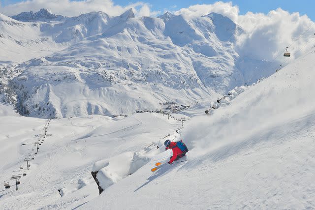 <p>Skiing in Lech, Austria</p>