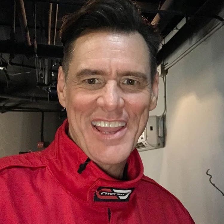 <p><strong>Jim Carrey<br></strong><br><strong>Ahora</strong>.Tras algunos arreglos, posee una peculiar sonrisa que hace reír a todo su público./ Foto: <a rel="nofollow noopener" href="https://www.instagram.com/jimcarrey__/" target="_blank" data-ylk="slk:Instagram jimcarrey__;elm:context_link;itc:0;sec:content-canvas" class="link ">Instagram jimcarrey__</a> </p>