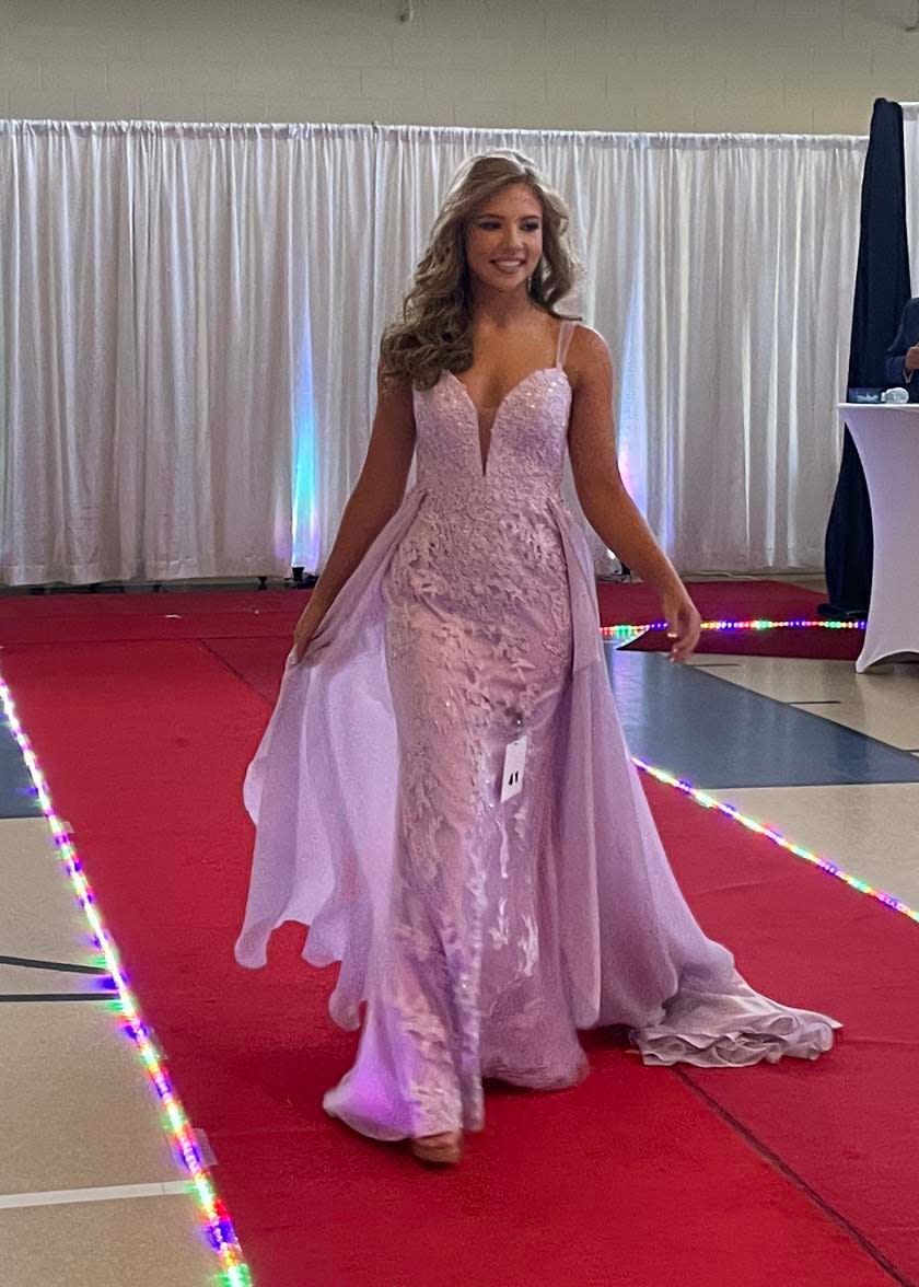 Brook Bilbrey, an avid athlete, was asked “What do you want to be when you grow up?” She said, “an onsite physical therapist to help athletes.” The Fairest of the Fair Pageant was held at Beaver Ridge United Methodist Church Saturday, July 9, 2022.