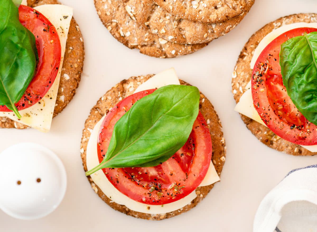 crackers with cheese and tomato