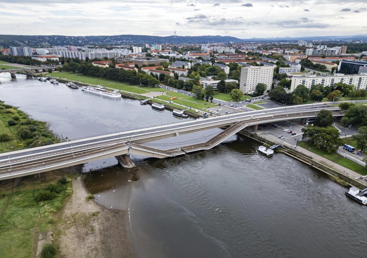 A partial bridge collapse in eastern Germany disrupts traffic. No one was injured