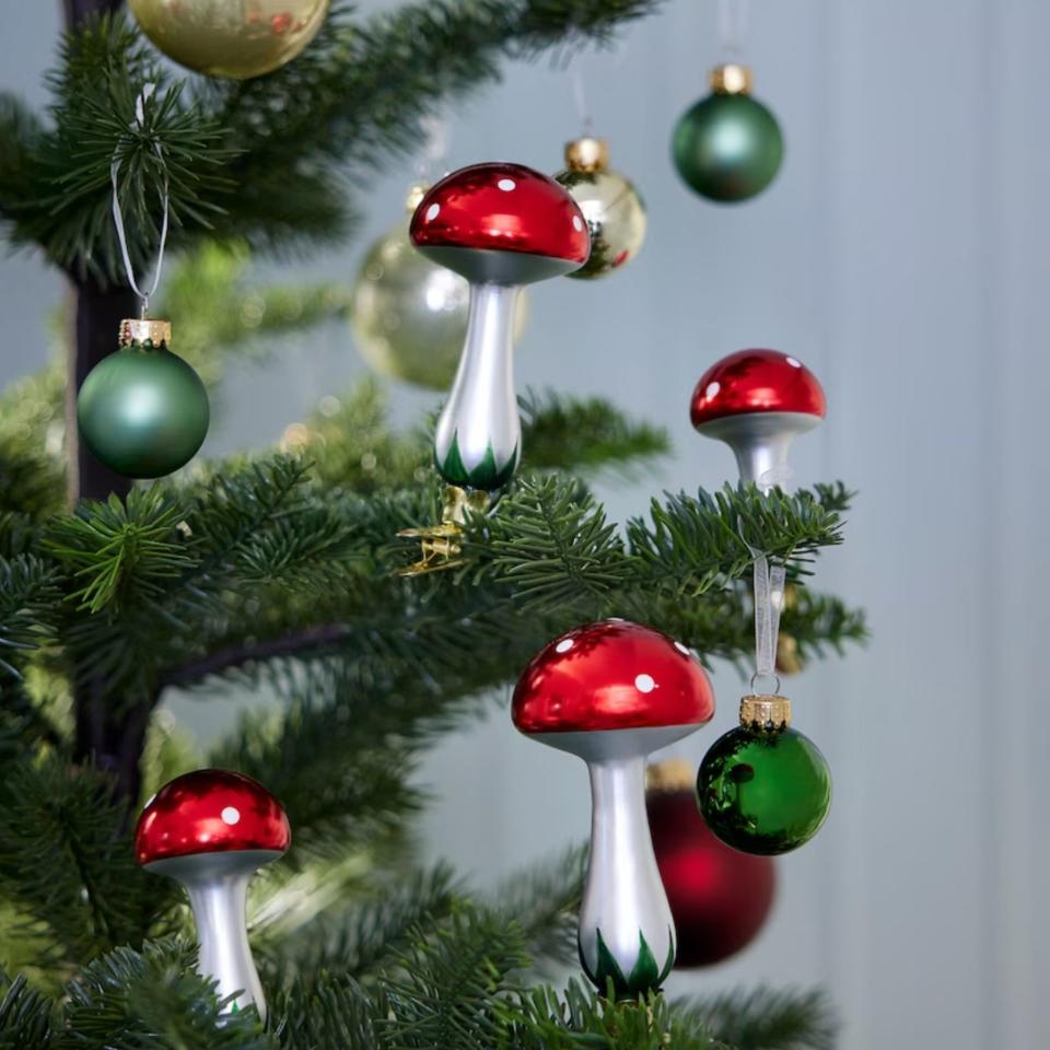 Suspensions champignon pour sapin, IKEA