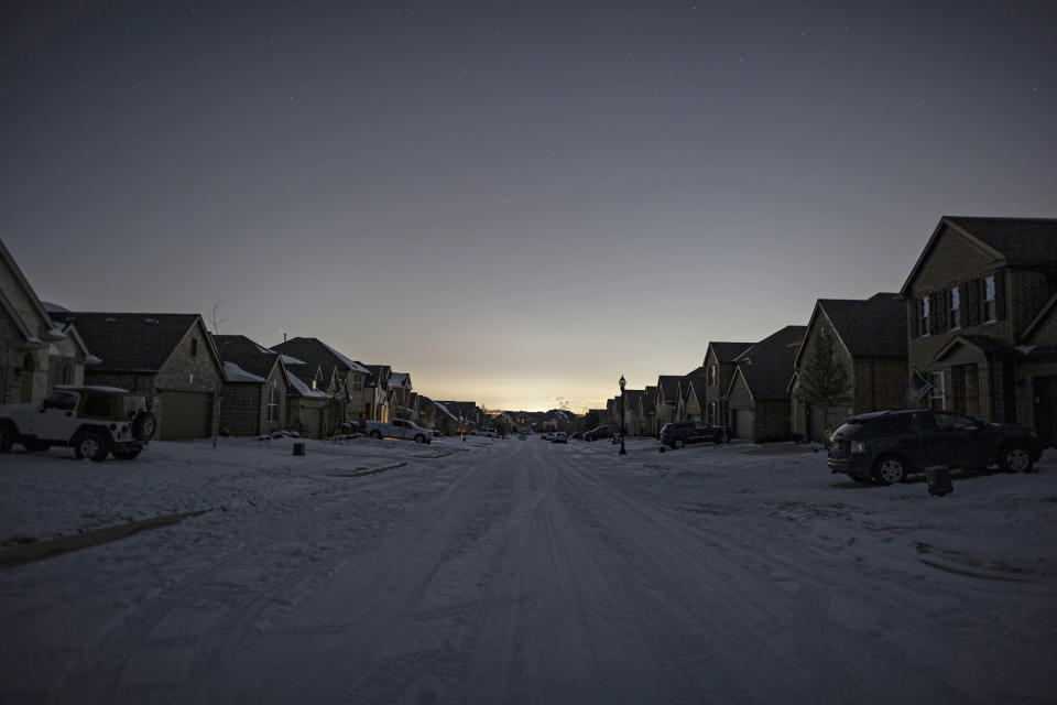 Image: Winter Storm Causes Blackouts In Texas (Chris Rusanowsky / Zuma Press)