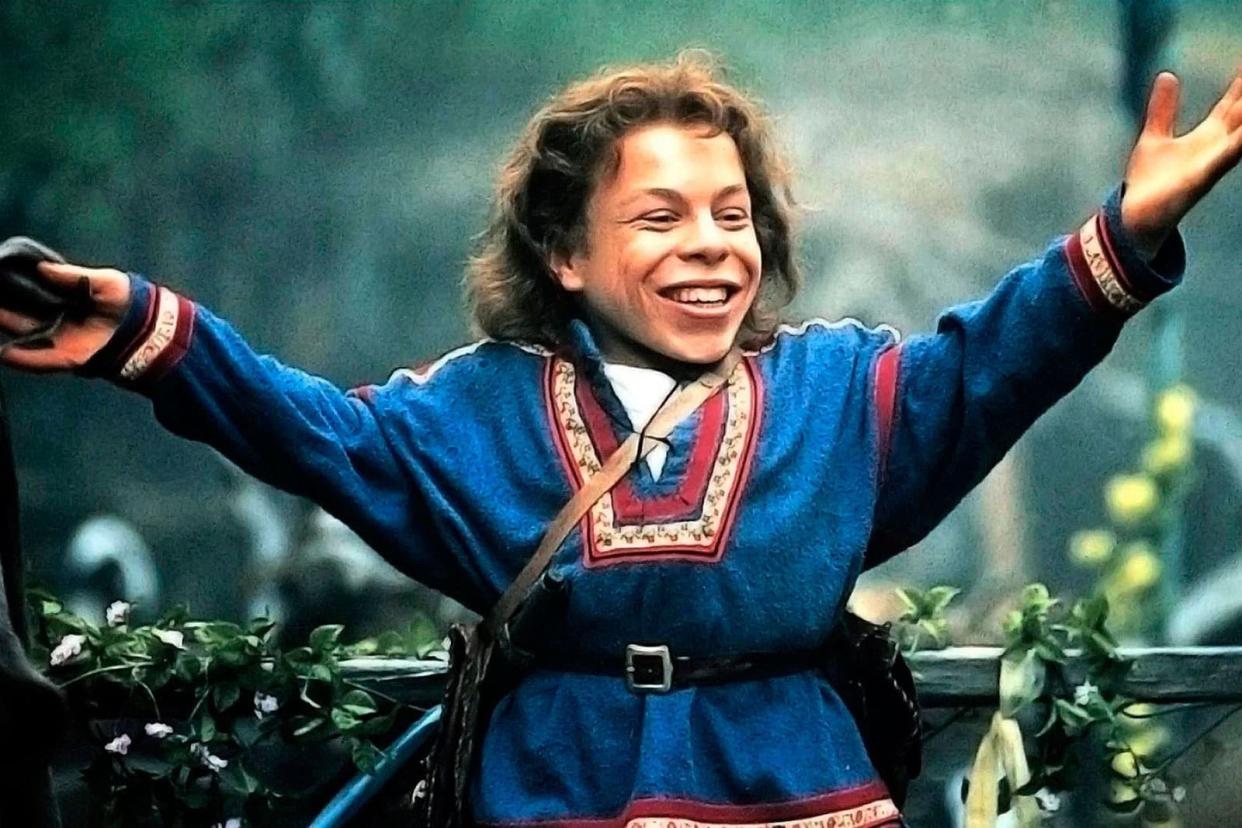 Warwick Davis dans 