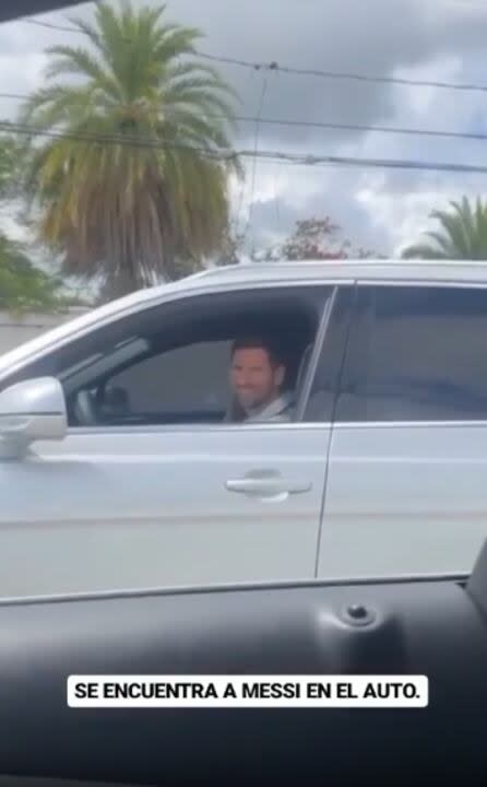 Así fue el encuentro de un hincha argentino con Messi (Foto: Captura de video / X @M30Xtra)