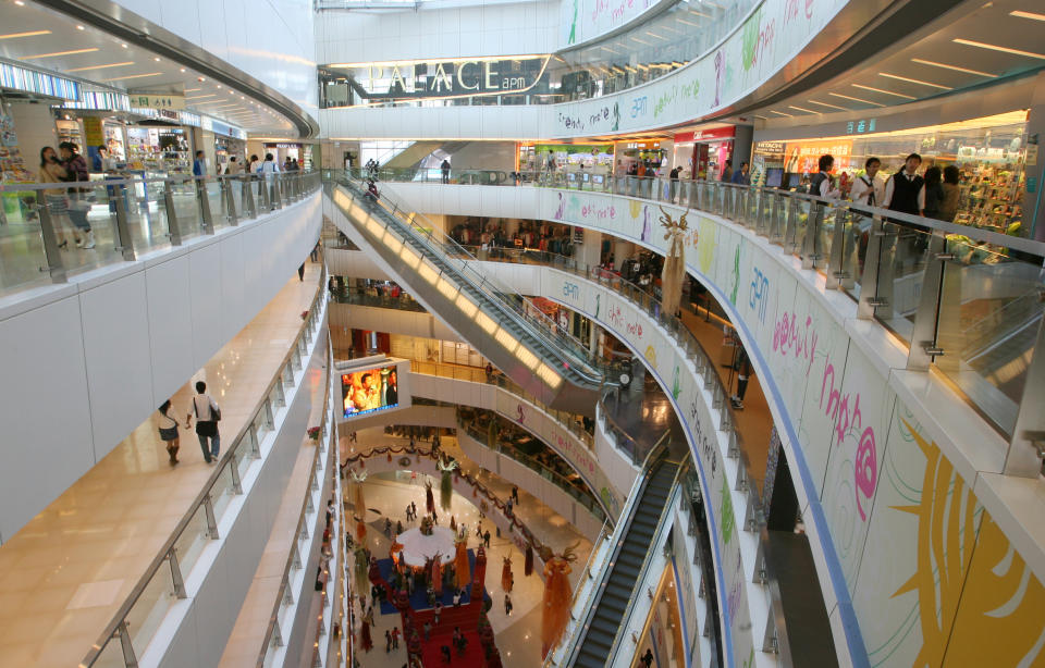 APM是九龍最熱門舉行藝人活動商場之一，ViuTV進駐APM附近的創紀之城商廈，即可佔有地利優勢。